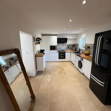 Belle Maison Avec Piscine Privative Dans Calme Et Securisee