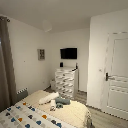 Belle Maison Avec Piscine Privative Dans Calme Et Securisee *