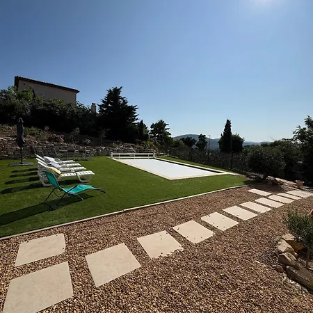 Belle Maison Avec Piscine Privative Dans Calme Et Securisee Villa *