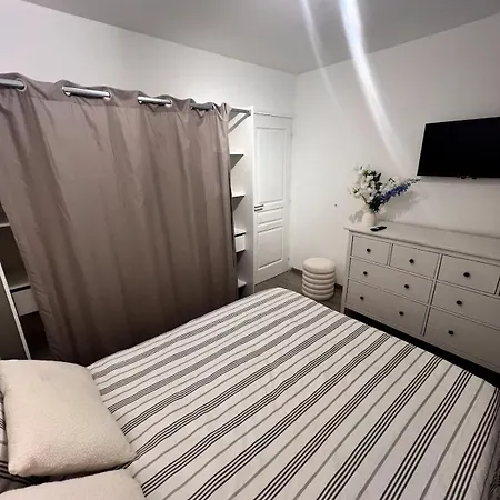 Belle Maison Avec Piscine Privative Dans Calme Et Securisee *