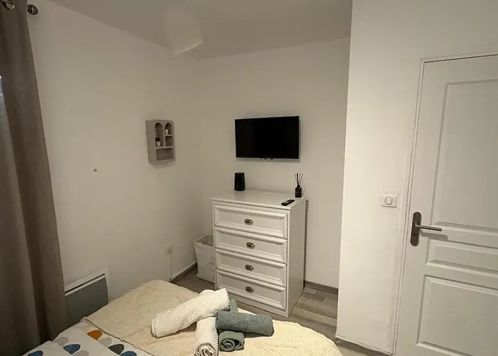 Belle Maison Avec Piscine Privative Dans Calme Et Securisee *