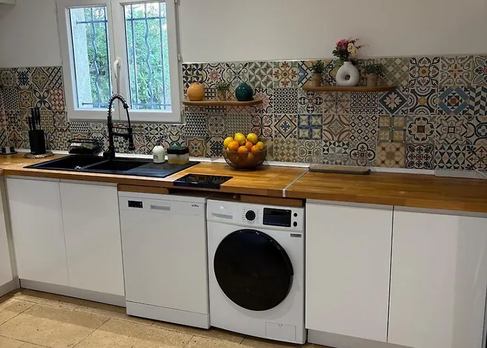 Belle Maison Avec Piscine Privative Dans Calme Et Securisee