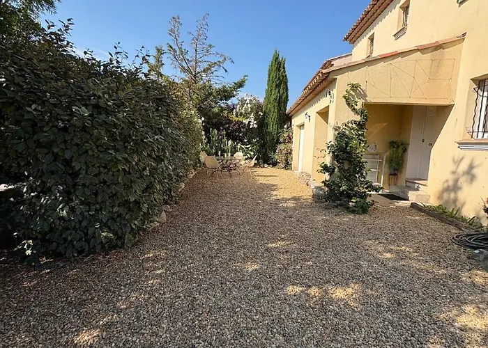 Belle Maison Avec Piscine Privative Dans Calme Et Securisee * Сент-Максім